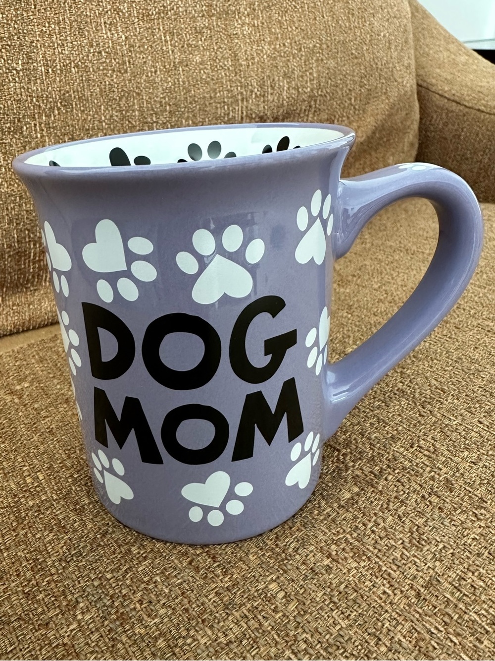 *NWT* Dog Mom Ceramic Mug - Lavender with White Paw Print